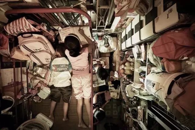 上海人没见过香港的棺材房 都不知道自己住得