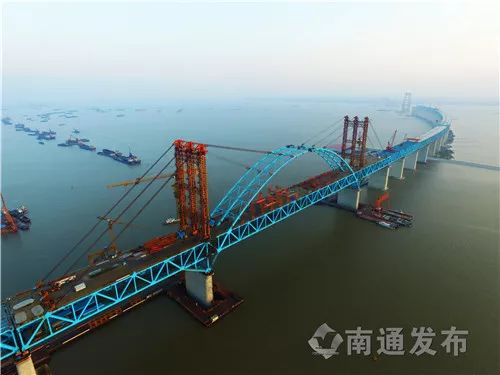 上海到南通更方便 沪通大桥天生港航道桥主拱