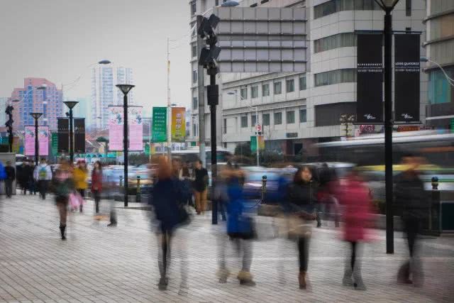 上海本地人人口_并不是!很多上海人本地人还住在小房子里呢?拆迁户有,但不是