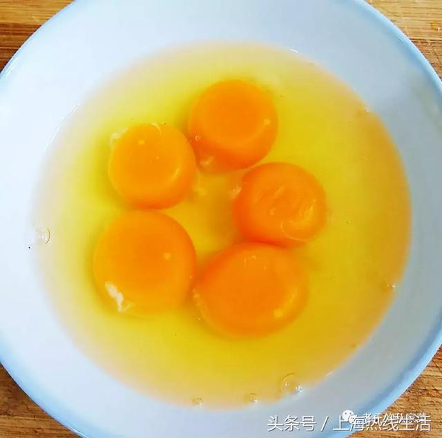 丝瓜毛豆炒鸡蛋非常好吃的一道绿色食品 营养又健康！