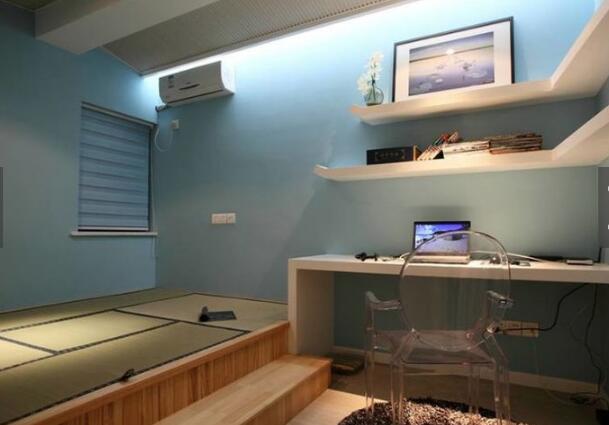 有钱人卧室都不买大床 这样装省钱实用节省空间