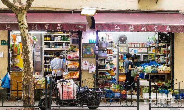 惊奇！十几平方米的破旧杂货铺，竟在上海囡囡心中排NO.1