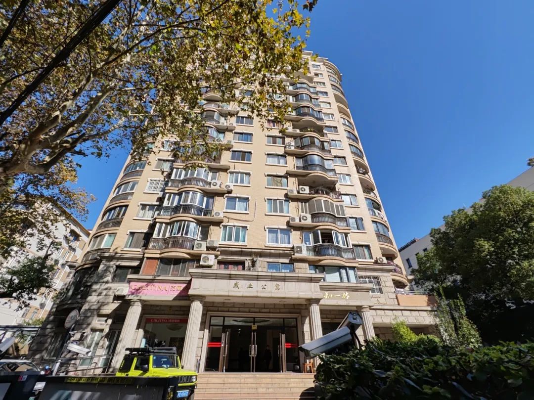 原地换装！长宁路上这个老小区又气派了～