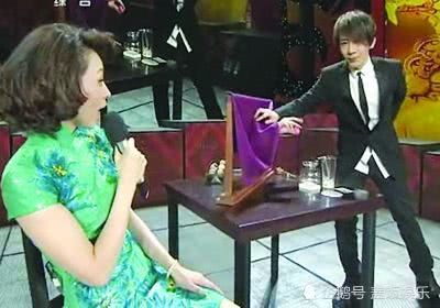 刘谦将登猪年春晚,消失6年他娶娇妻生子,因害
