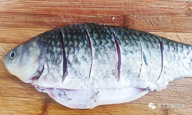 竹笋鲫鱼妁河螺 汤白鱼肥河螺鲜 一道有点复杂的菜！